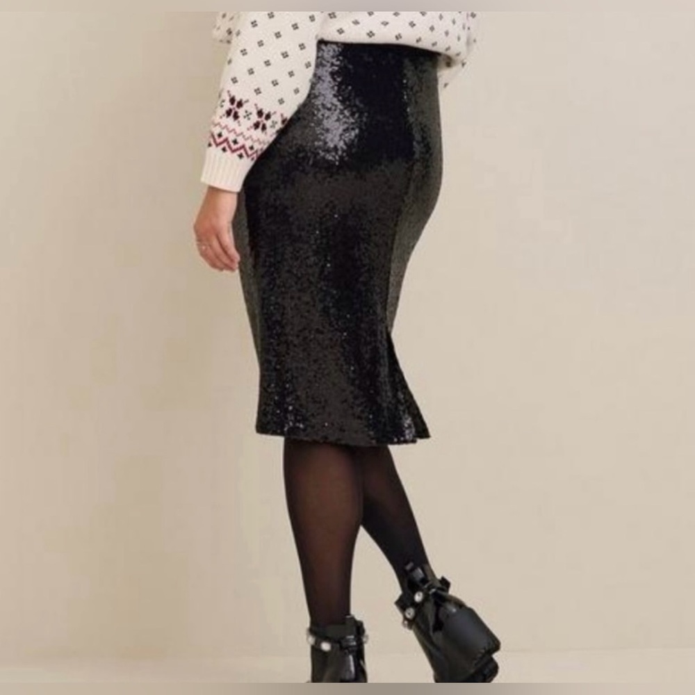 Torrid Black Sequin Midi Skirt Size 5X/28 - Picture 3 of 11